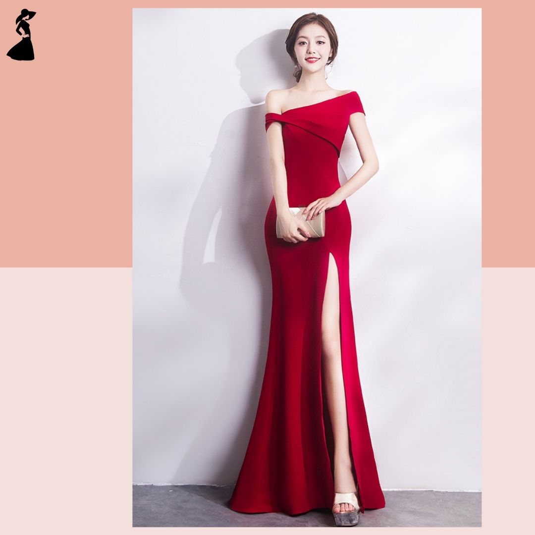ชุดราตรี ชุดออกงาน ชุดไปงานแต่งงานสีแดง เดรสยาวทรงเปิดไหล่ แนวเรียบหรู สวยหรู ดูดี