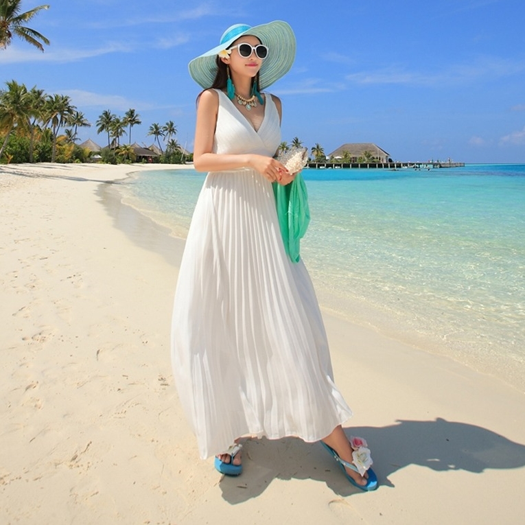 ชุดใส่เที่ยวทะเล เดรสยาวสีขาว ผ้าชีฟองจีบพลีท แฟชั่นชุดใส่เที่ยวทะเล ไอเดียชุดแต่งตัวไปเที่ยวทะเล ใครมีแพลนไปทะเลแต่ยังไม่ได้หาชุดต้องดู