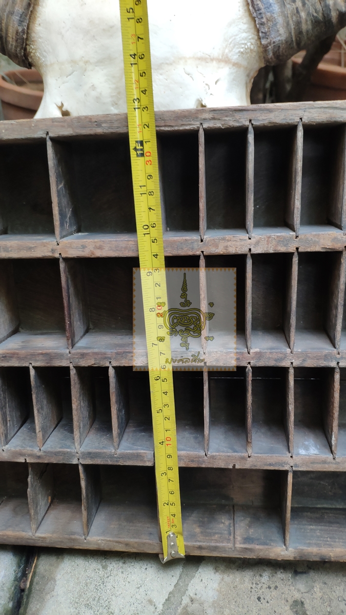 ชั้นแขวนไม้สักโบราณ ปรับช่องได้ 1