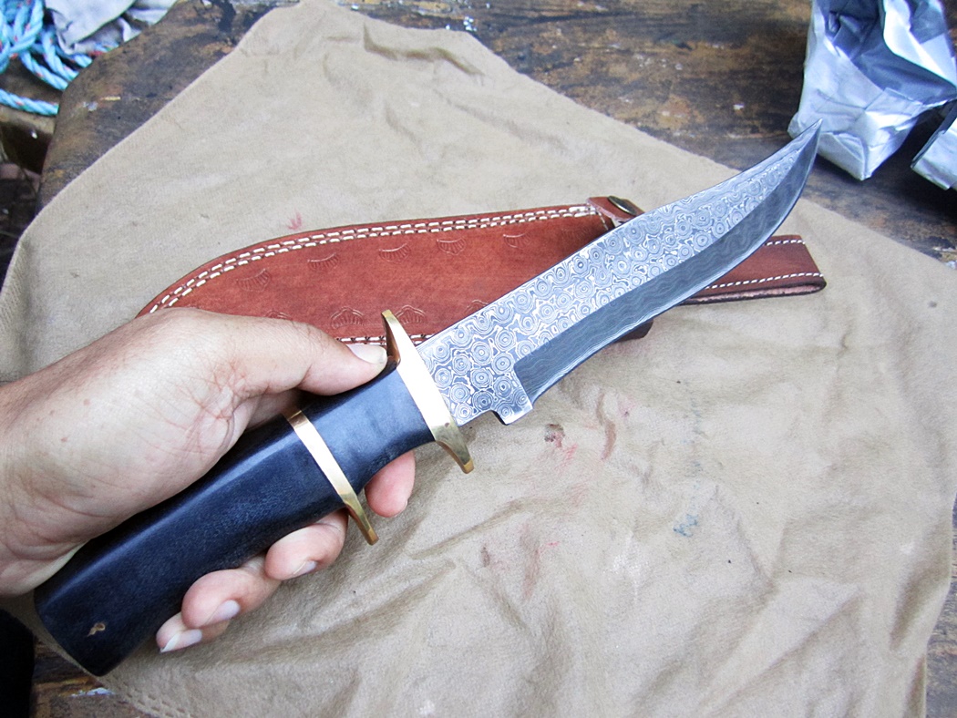 มีดพก damascus steel KNIFE
