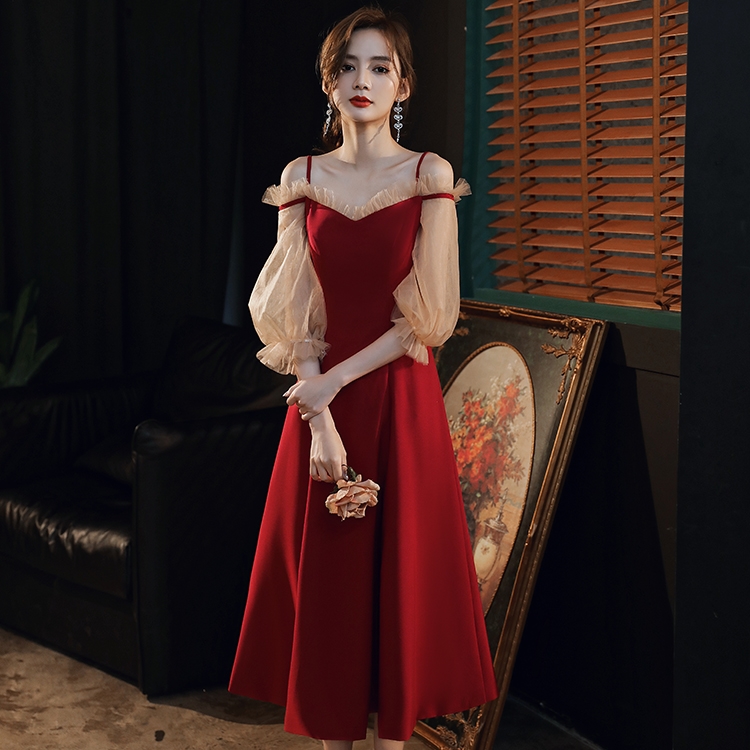 ชุดออกงานสีแดง เดรสสั้นแขนสามส่วนเปิดไหล่กระโปรงทรงบาน สวยหวานเรียบหรูดูดี ชุดราตรี ชุดไปงานแต่งงาน ชุดไปงานใส่ได้ทั้งงานกลางวัน กลางคืน