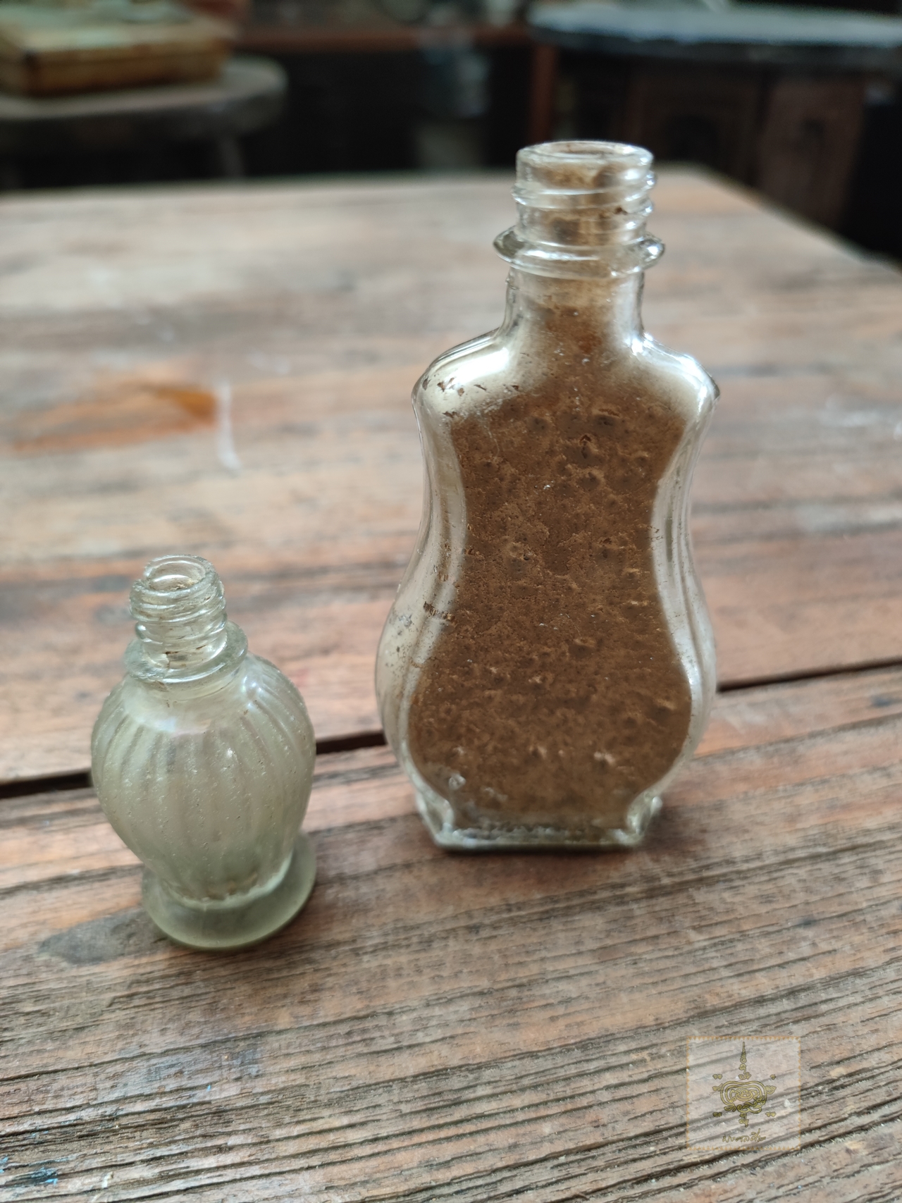 ขวดแป้ง-ขวดน้ำหอม โบราณ