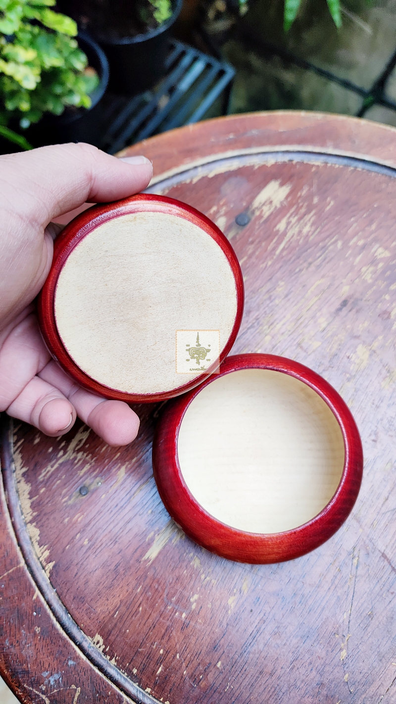 ตลับไม้แกะสลัก