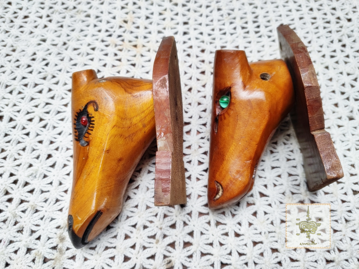 หัวกวางไม้สัก 1 คู่