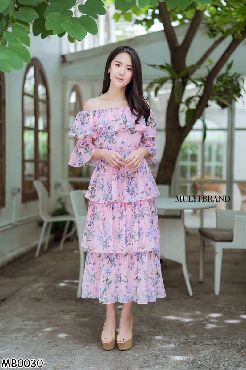 ชุดเดรสยาวสีชมพูลายดอกไม้ เปิดไหล่ ผ้าชีฟองอัดพลีท แนวสวยหวาน น่ารัก ฟรุ่งฟริ้ง