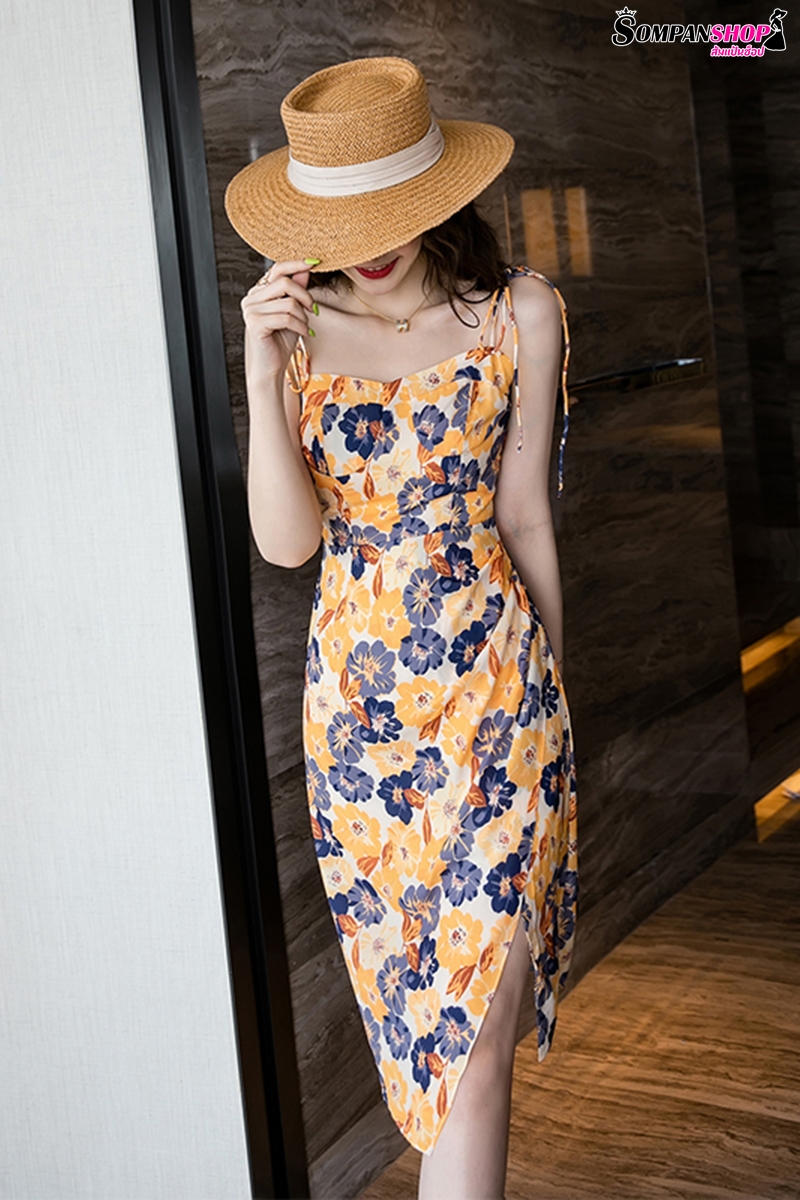 แม็กซี่เดรสยาวลายดอกไม้สีเหลืองม่วง สายเดี่ยว แฟชั่นชุดไปทะเล ชุดเที่ยวทะเล ชุดใส่เดินเล่นถ่ายรูปริมชายหาดสวยๆ