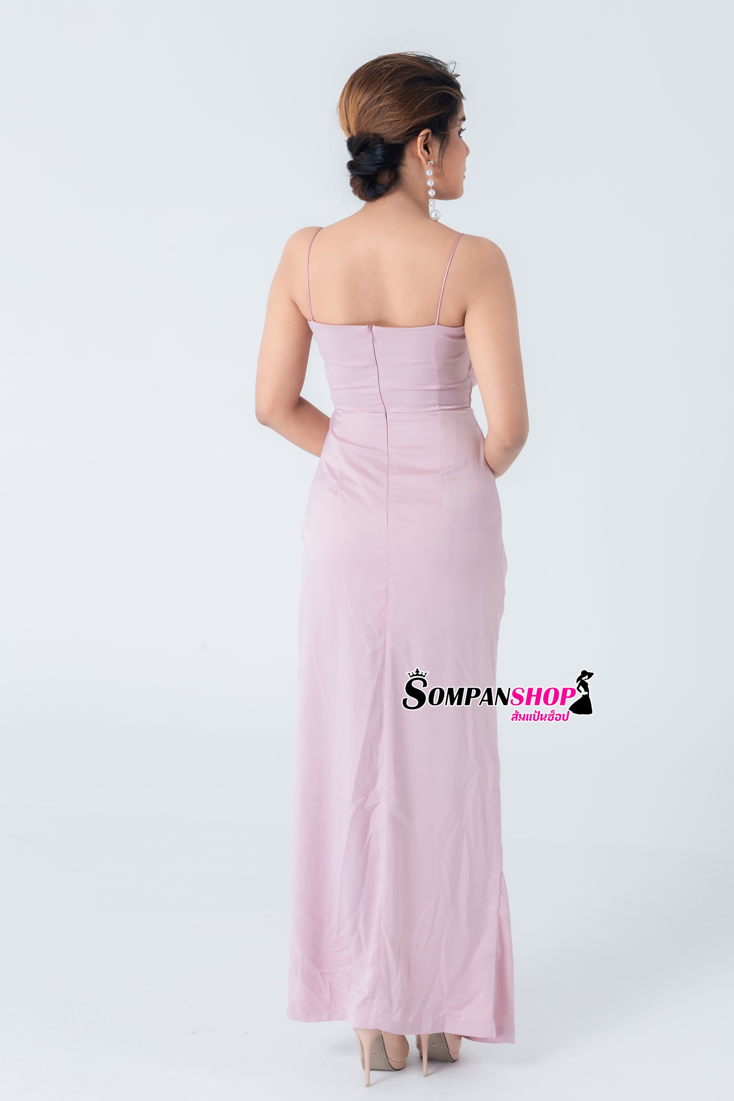 ชุดออกงานสีชมพู สายเดี่ยว คอถ่วง เรียบหรูดูแพงสวยหรูดูดี ใส่ออกงานราตรี งานแต่งงานกลางคืน ชุดงานประกวด งานรับรางวัล