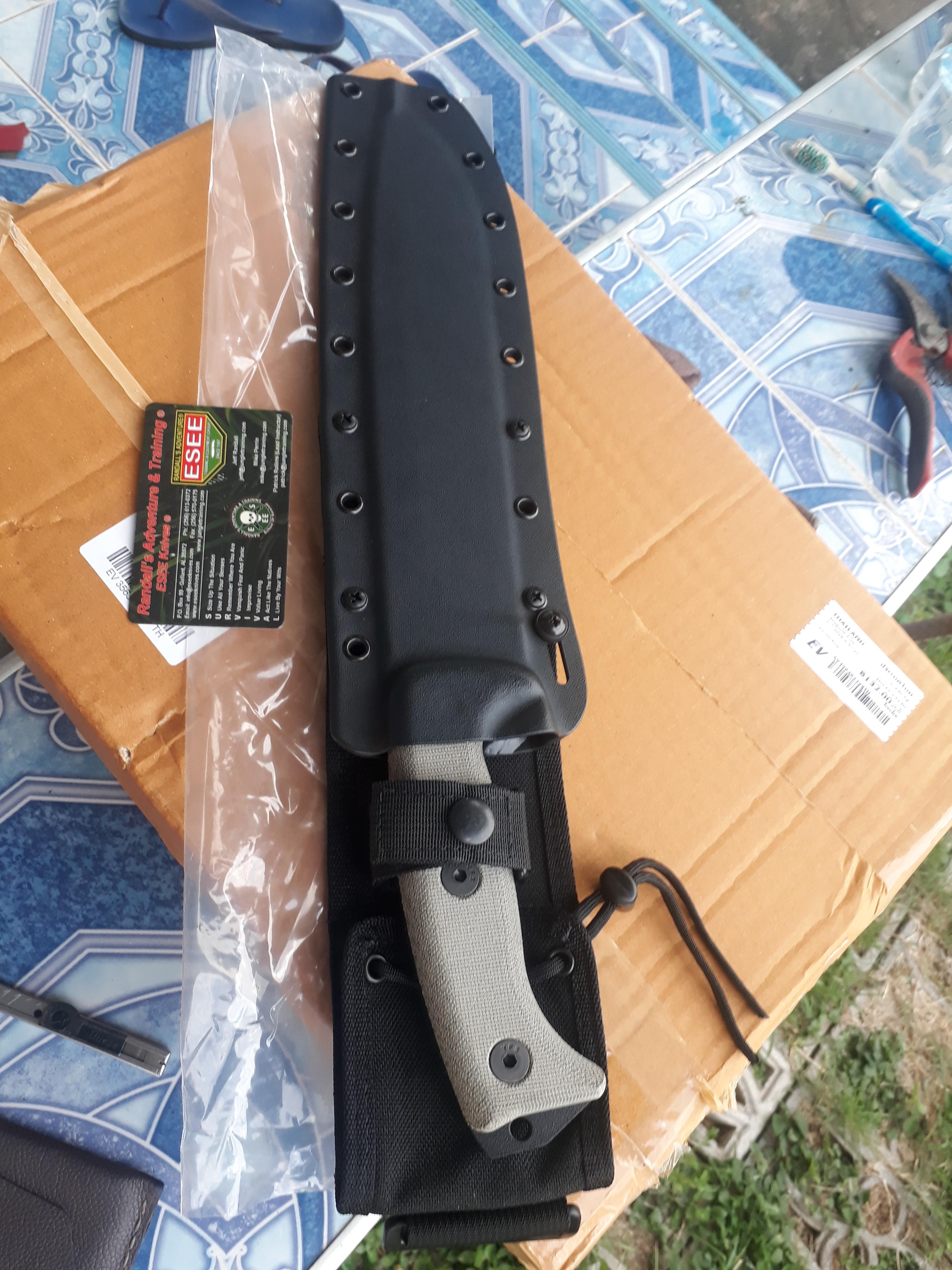 มีดESEE Knives: ESEE-JUNGLAS, Black Plain