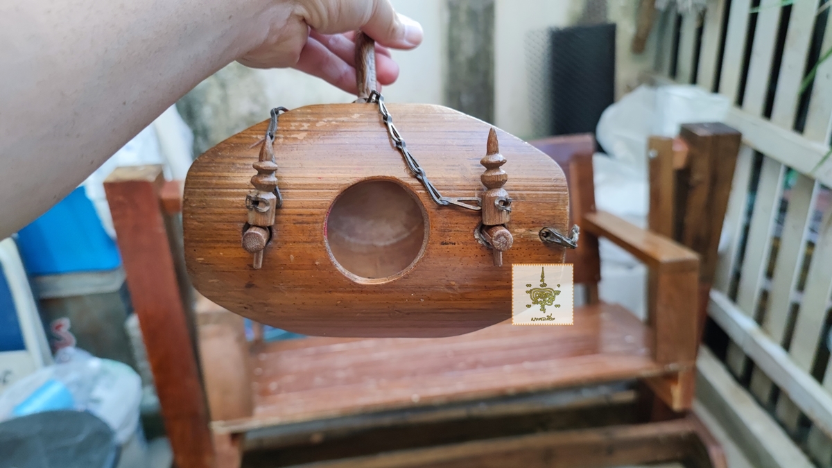 กระเช้าไม้ไผ่ใส่ขวดไวน์