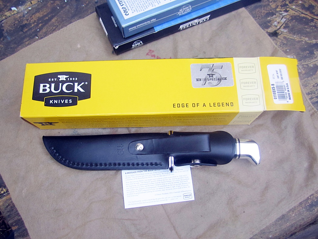 Buck Knives 0119 Special Fixed Blade Knife with Leather Sheath - 75th Anniversary Edition (กล่องกระดาษหาสะสมอยากแล้วครับ)