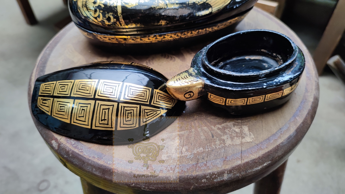 งานลงรักเขียนลายทอง เต่า+เป็ด ตัวใหญ่