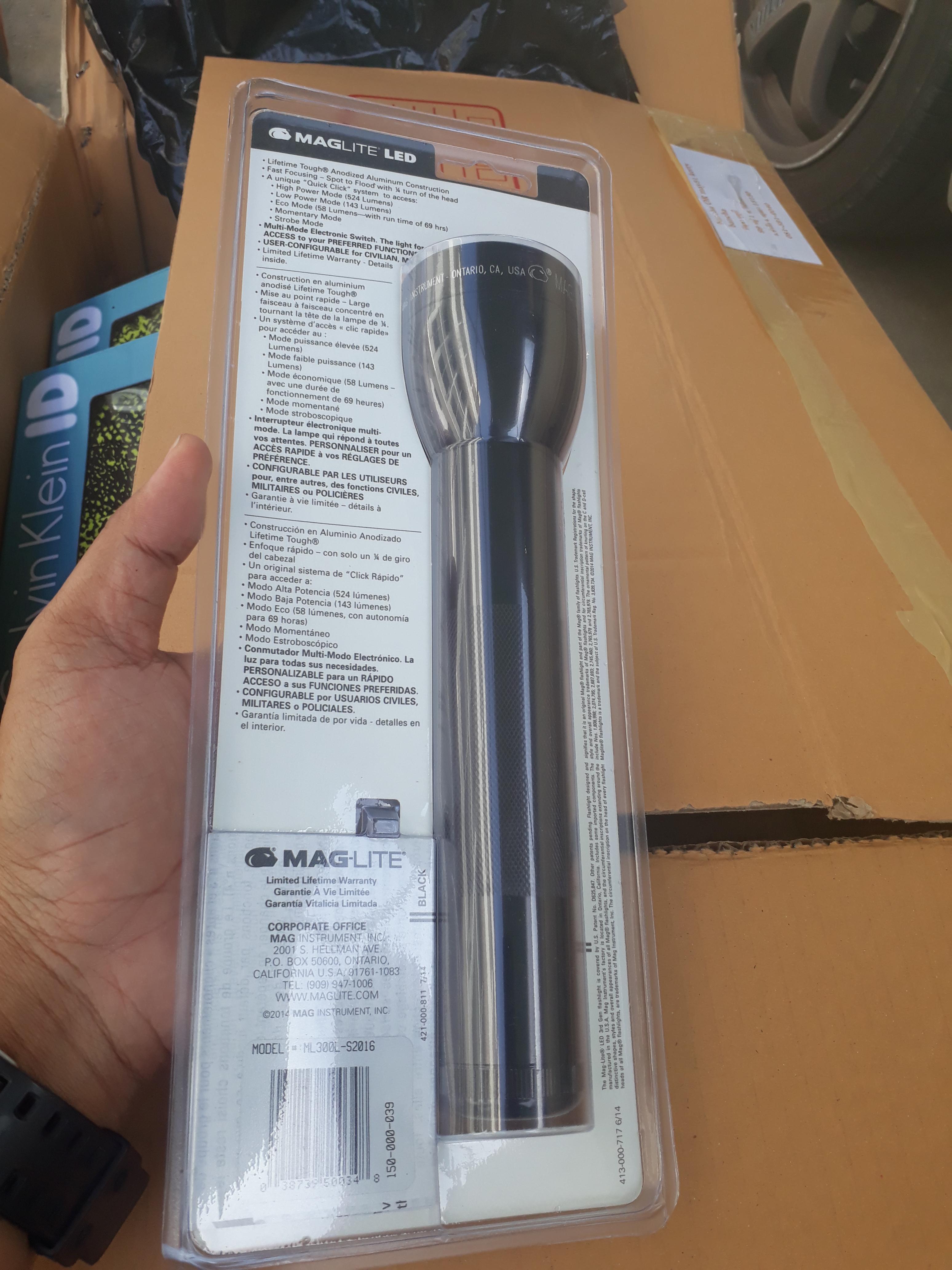 ไฟฉาย Maglite ML300L LED 2-Cell D Flashlight, Black USA