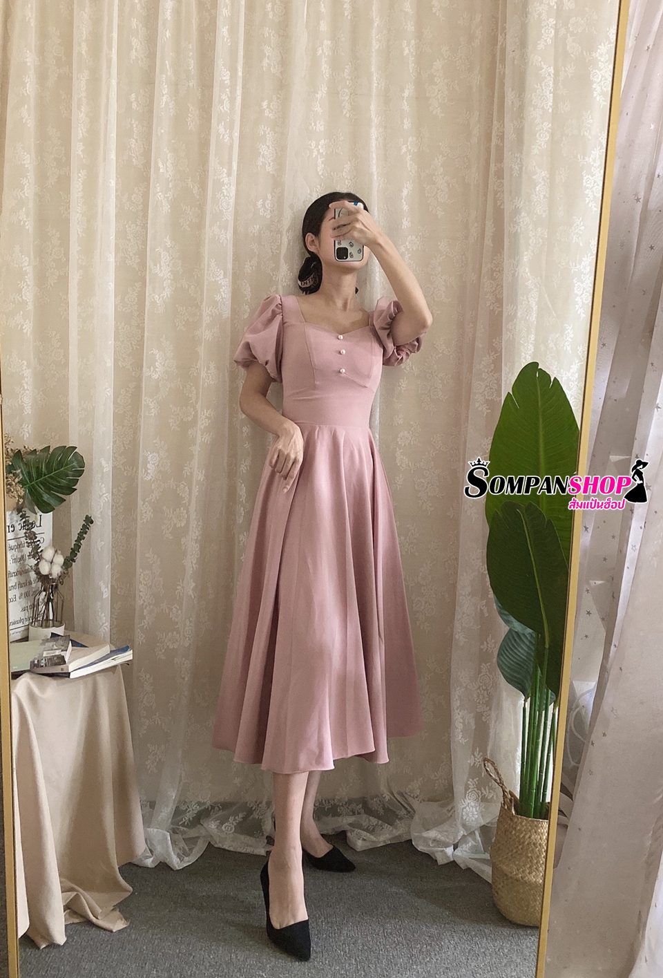 พร้อมส่ง !! ชุดราตรี ชุดไปงานแต่งงาน ชุดออกงานสีชมพู เดรสสั้นแขนตุ๊กตาแต่งกระดุมมุกกระโปรงทรงบาน สวยหวาน เรียบหรู สวยดูดี สไตล์มินิมอล ใส่ได้ทั้งงานกลางวัน กลางคืน