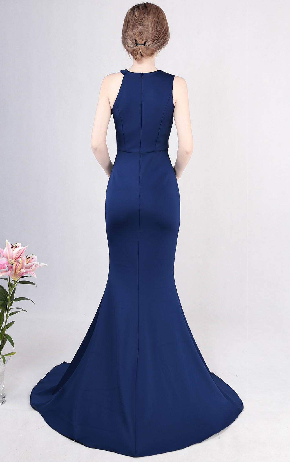 ชุดออกงานราตรียาวสีกรมท่า แขนกุด เว้าฉลุเอว ทรงเข้ารูป กระโปรงยาวหางปลา : S M L XL