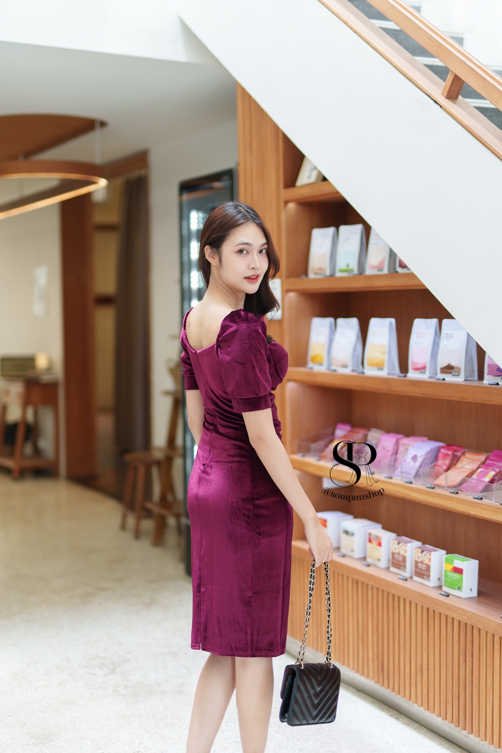 ชุดเดรสออกงานสีแดง เรียบหรู ดูแพง ใส่ไปงานแต่งกลางวัน/กลางคืน ชุดราตรี ชุดไปงานแต่ง ชุดออกงาน