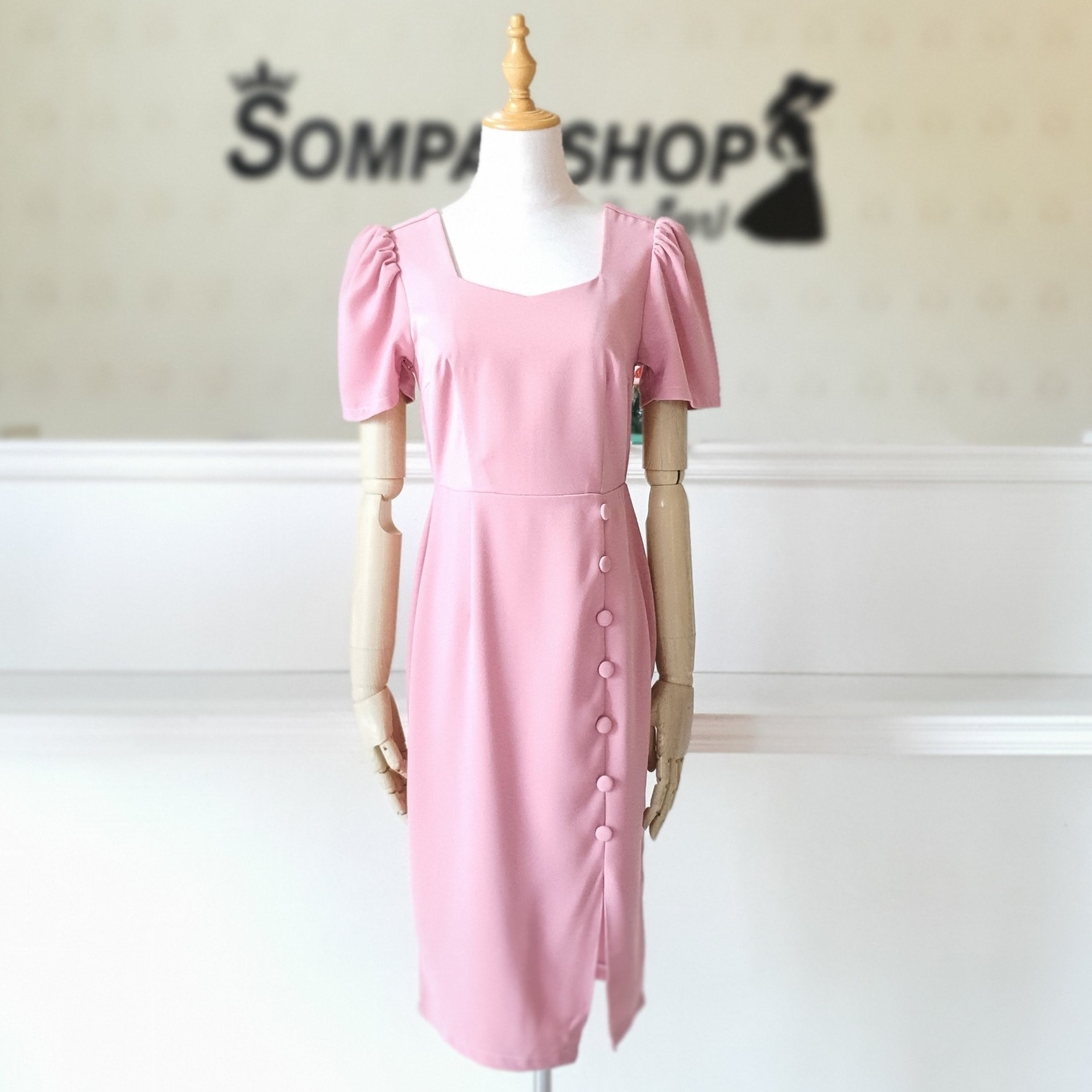 ชุดเดรสสีชมพู ทรงสวยเข้ารูป แนว เรียบหรู สวย สุภาพ ใส่ทำงาน ชุดไปงานแต่งเรียบหรูสีชมพู