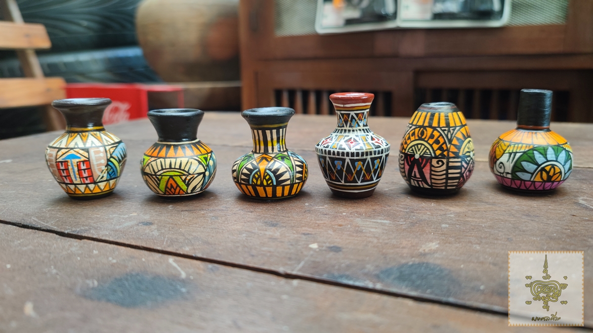 แจกันดินเผา เขียนสี ขนาดจิ๋ว