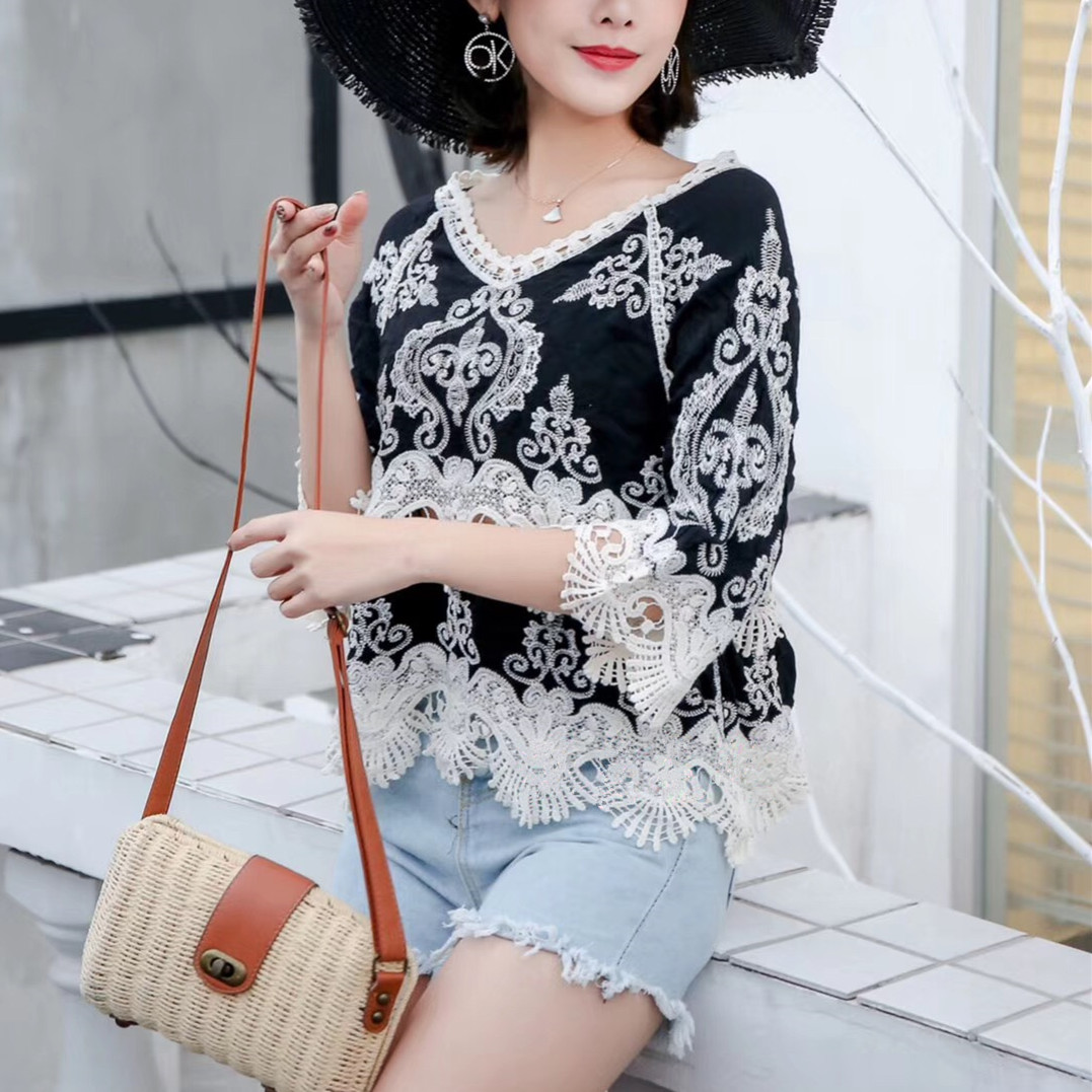 เสื้อลูกไม้ใส่เที่ยวทะเลสีดำปักลูกไม้ แขนสามส่วน