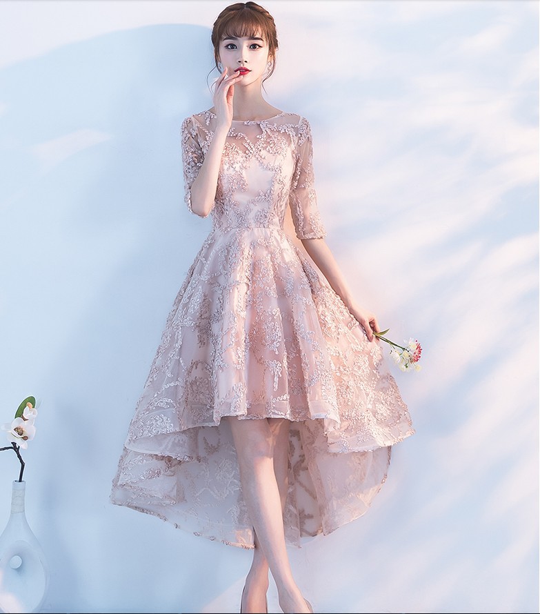 พร้อมส่ง !! ชุดเดรสออกงานสีครีมเบจ ปักลายนูน กระโปรงทรงบานหน้าสั้นหลังยาว แนวเรียบหรู สวย ดูดี ใส่เป็นชุดราตรี ชุดออกงาน ชุดไปงานแต่งงาน กลางวัน กลางคืน