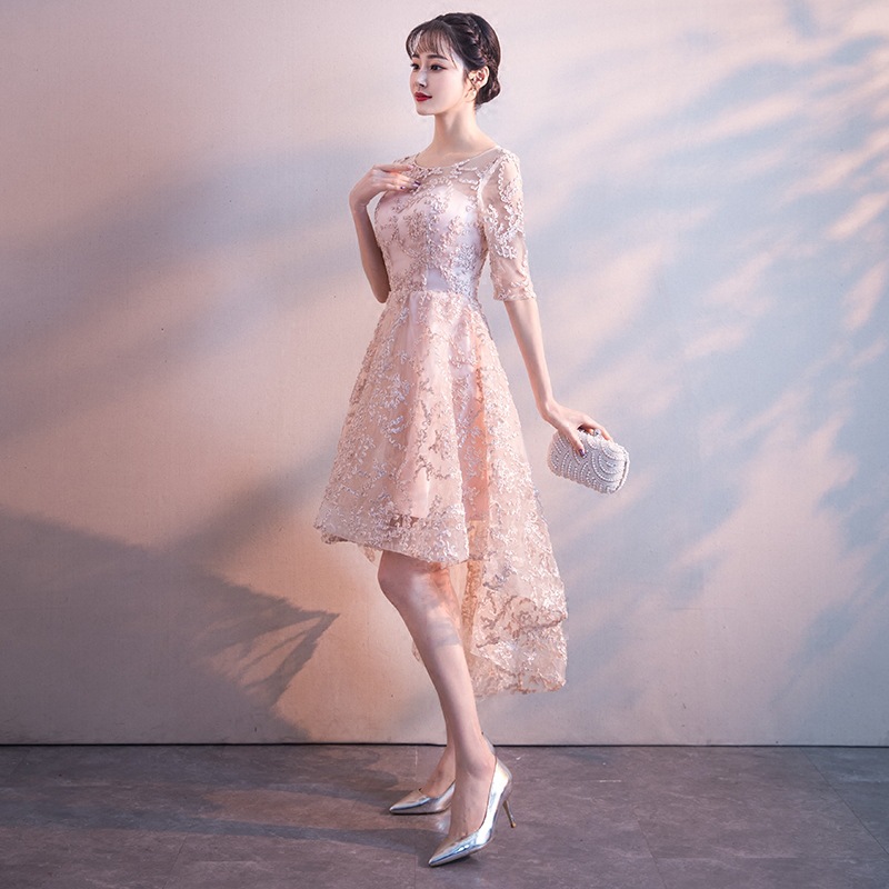 พร้อมส่ง !! ชุดเดรสออกงานสีครีมเบจ ปักลายนูน กระโปรงทรงบานหน้าสั้นหลังยาว แนวเรียบหรู สวย ดูดี ใส่เป็นชุดราตรี ชุดออกงาน ชุดไปงานแต่งงาน กลางวัน กลางคืน