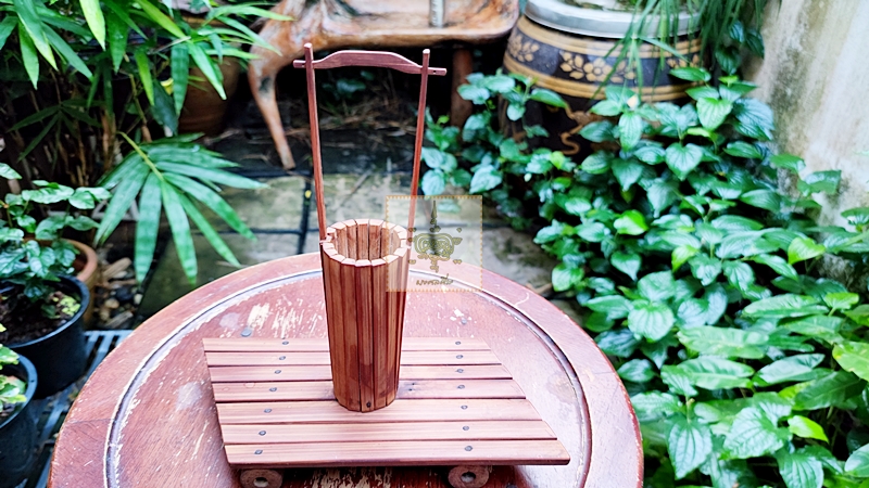 งานไม้ บ่อน้ำโบราณ