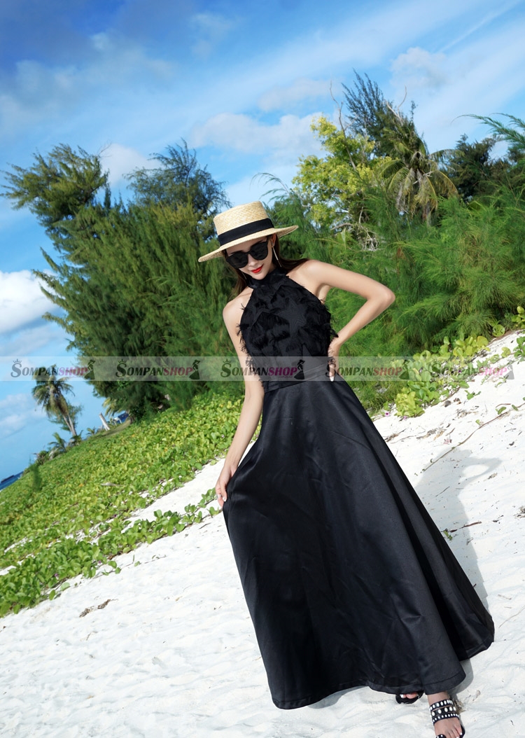 SALE : ชุดเดรสยาวสีดำ แขนกุด แต่งขนฟรุ้งฟริ้งน่ารัก กระโปรงยาวทรงบาน แนวสวยหวาน น่ารักๆ