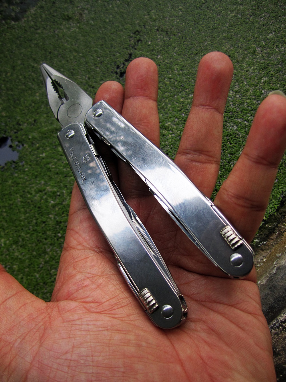 ขายคีม Victorinox ราคา Swiss Army Swisstool Spirit X