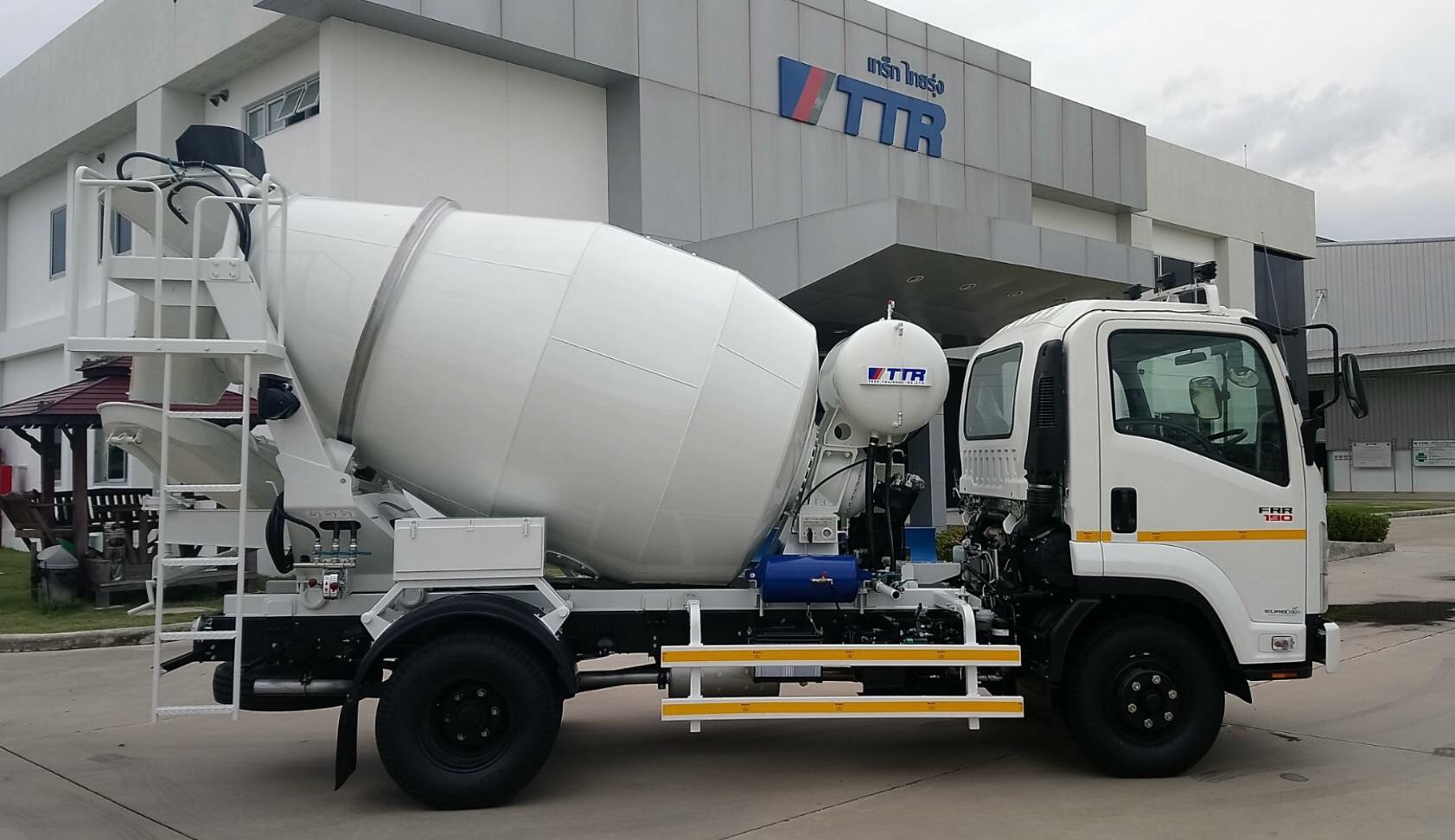ISUZU FRR Mixer Euro 5 Max (ช่วงยาว 4.2 เมตร) หัวแชสซี (Chassis)
