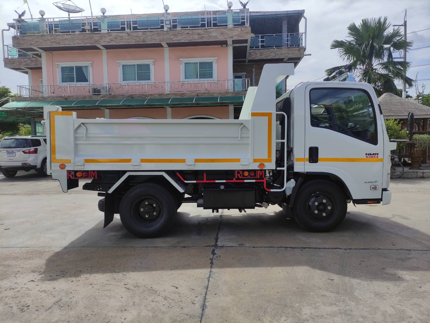 ISUZU NMR Euro 5 Max (ช่วงยาว 4.3 เมตร) หัวแชสซี (Chassis)