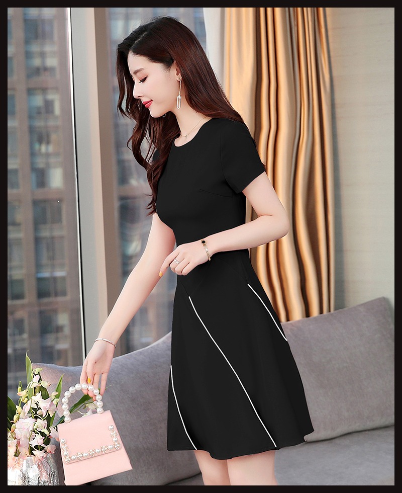 พร้อมส่ง !! ชุดเดรสสั้นสีดำ แขนสั้น แนวเรียบร้อย สวยสุภาพ