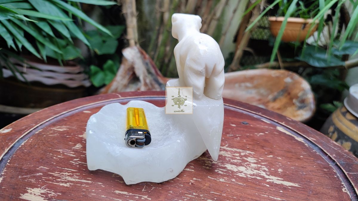 ที่เขี่ยบุหรี่ หมีทำจากหินสบู่