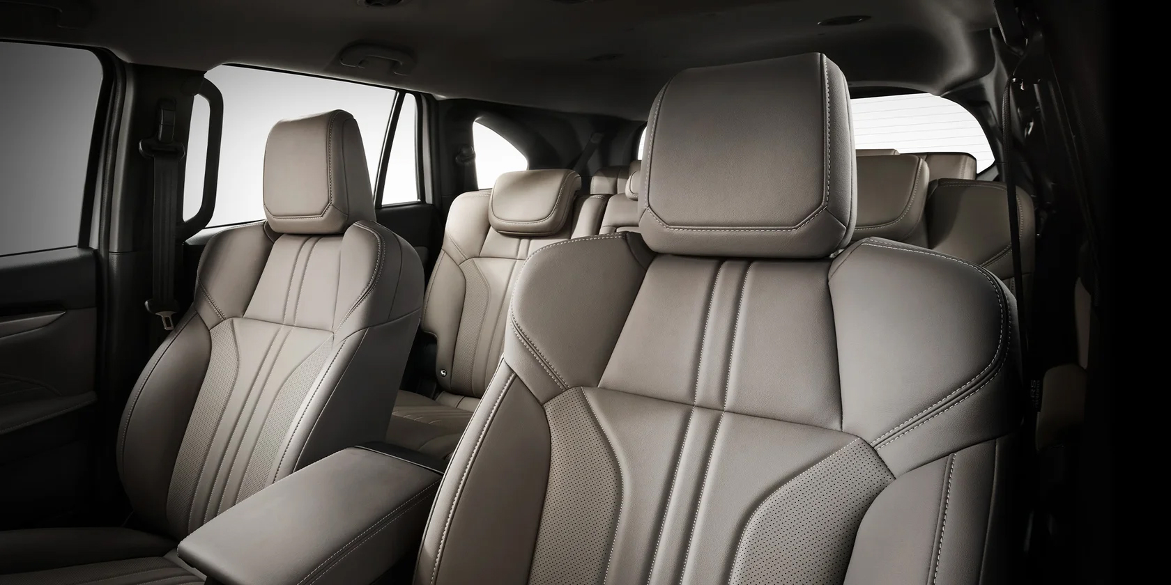 ultimate-interior-3-popup-seat copy