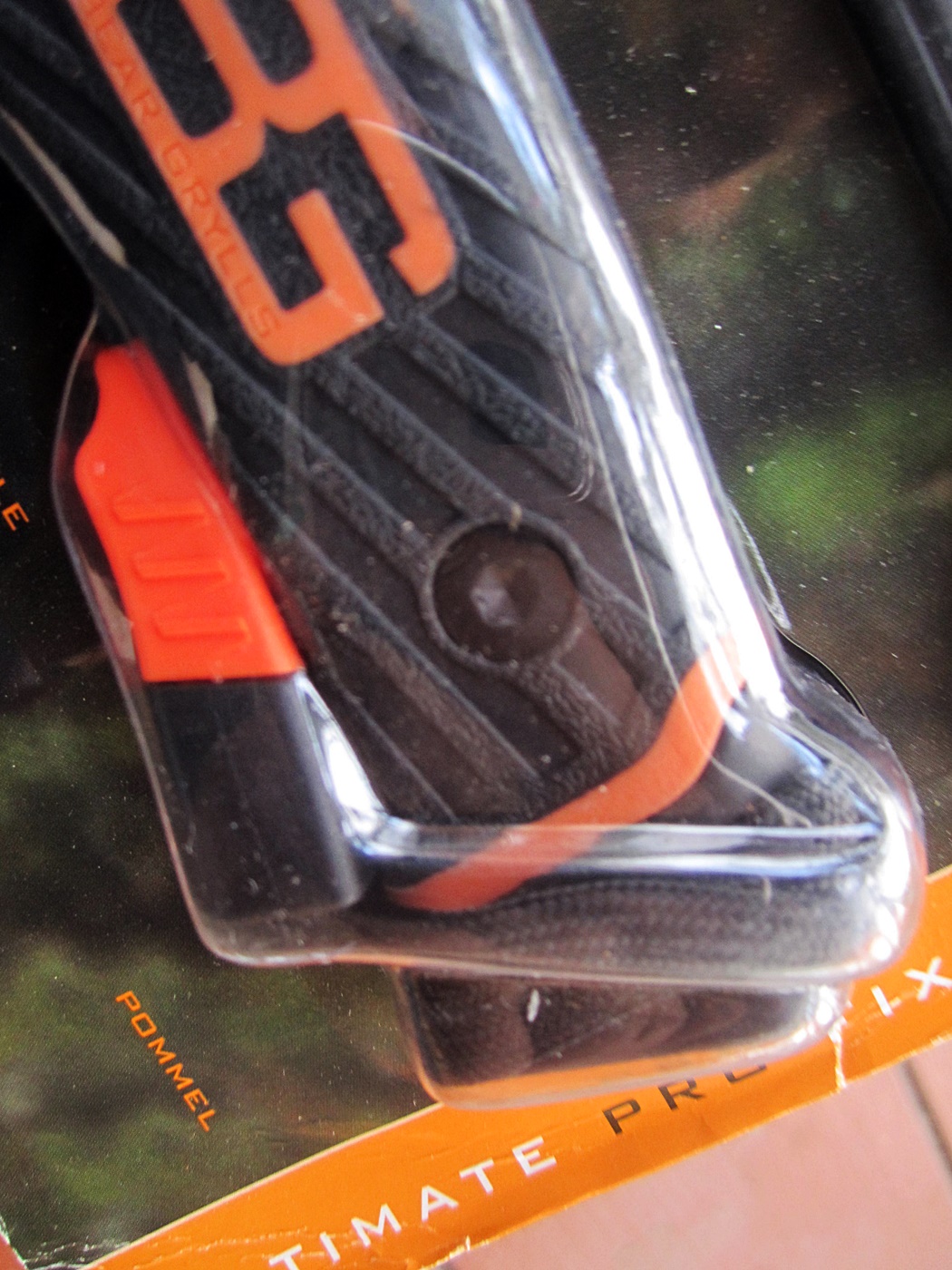 มีดเดินป่า/ยังชีพ Gerber Bear Grylls Ultimate Pro ของแท้