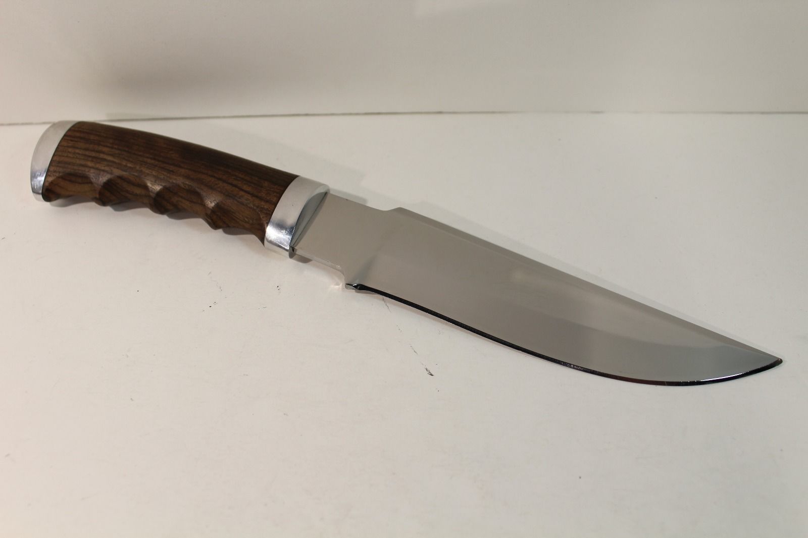 มีดรัสเซีย (R10)