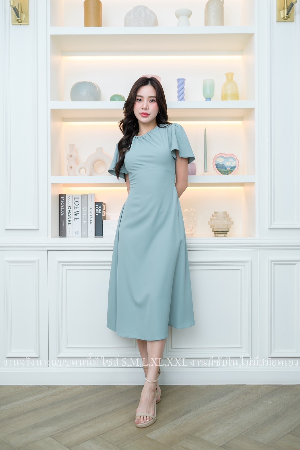 ชุดออกงาน/ชุดไปงานแต่งสีเขียวมิ้น/สีเขียวพาสเทล เดรสสั้นคอกลม แขนสั้นระบาย กระโปรงคลุมเข่า แนวเรียบหรู สวยดูดี ใส่ได้ทั้งงานกลางวัน/งานกลางคืน