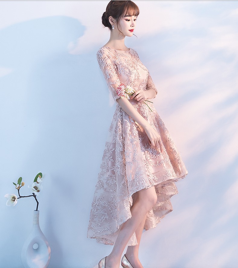 พร้อมส่ง !! ชุดเดรสออกงานสีครีมเบจ ปักลายนูน กระโปรงทรงบานหน้าสั้นหลังยาว แนวเรียบหรู สวย ดูดี ใส่เป็นชุดราตรี ชุดออกงาน ชุดไปงานแต่งงาน กลางวัน กลางคืน