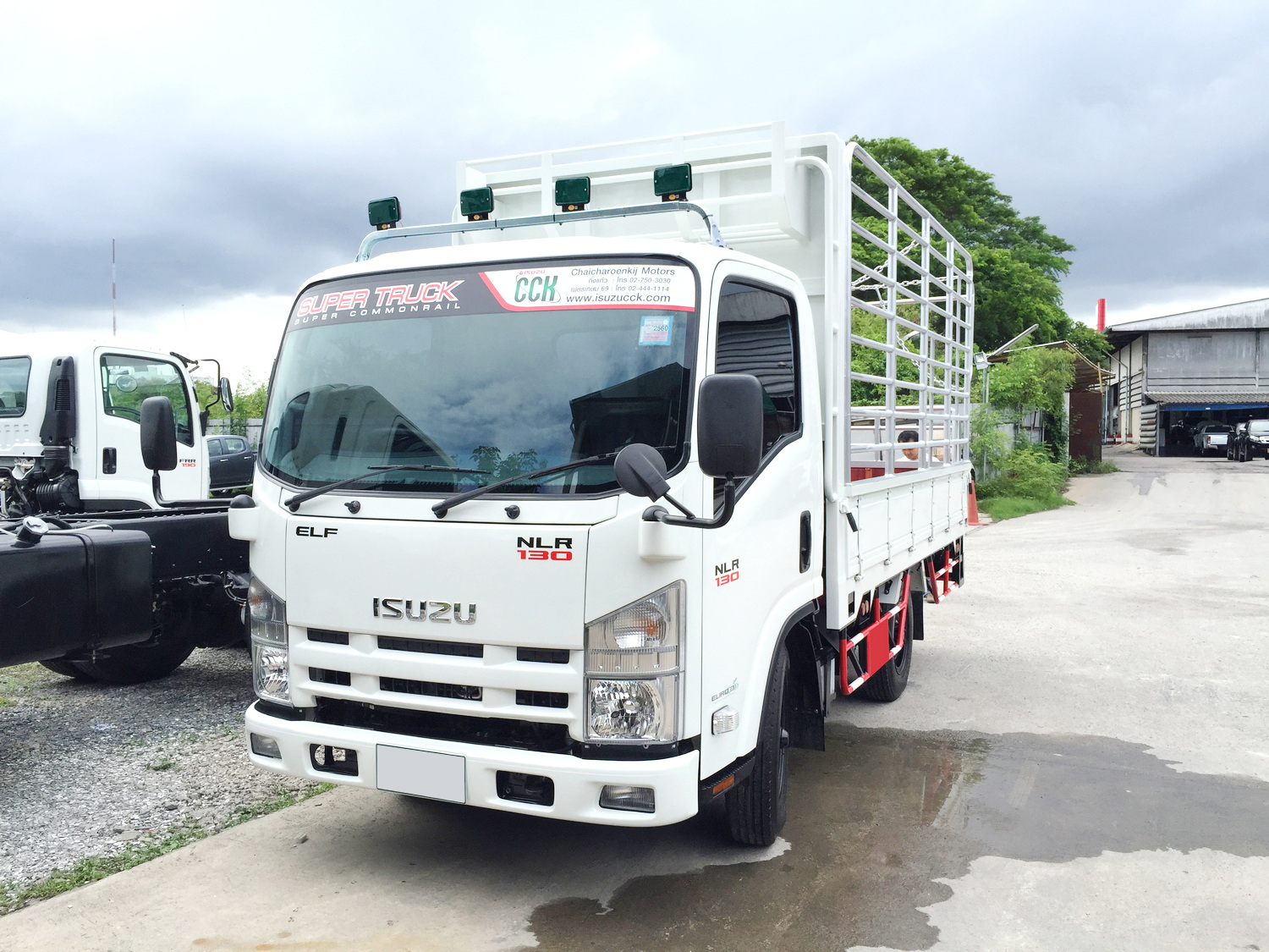 ISUZU NLR Euro 5 Max (ช่วงยาว 3 เมตร) หัวแชสซี (Chassis)