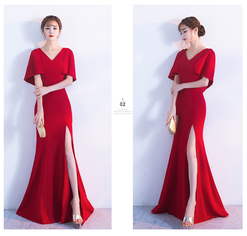 ชุดราตรียาวสีแดง แขนปีกค้างคาว เรียบหรูดูแพง สวยดูดี เหมาะสำหรับชุดออกงานต่างๆ ชุดราตรี ชุดไปงานแต่งงาน ชุดงานประกวด งานรับรางวัล