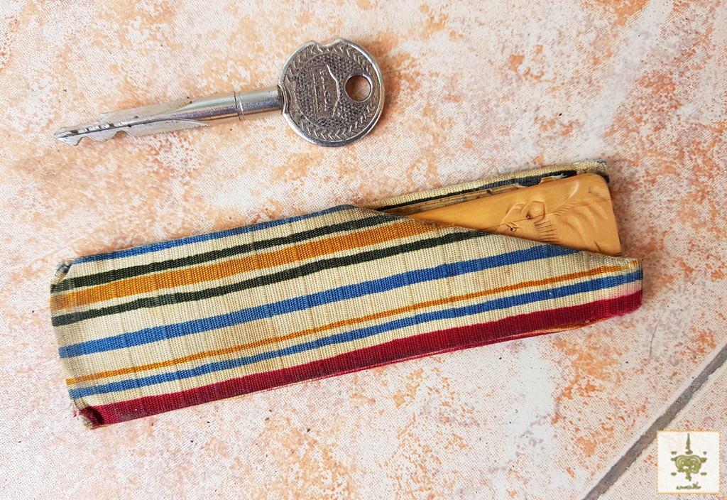 หวีไม้แกะลายเสือ จากญี่ปุ่น