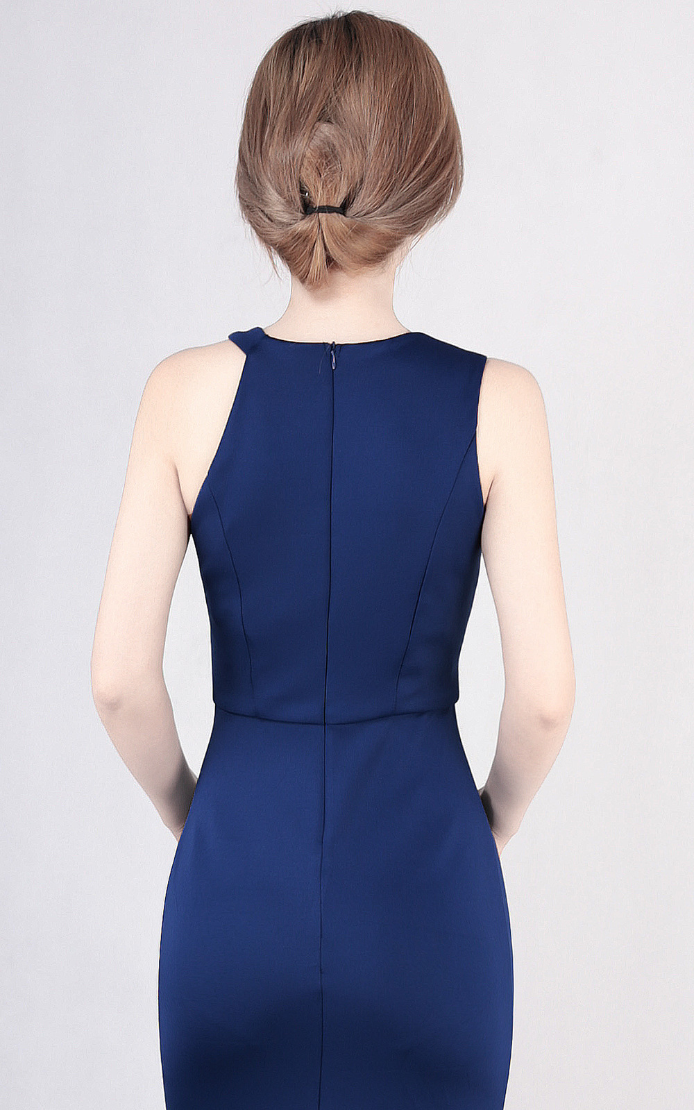 ชุดออกงานราตรียาวสีกรมท่า แขนกุด เว้าฉลุเอว ทรงเข้ารูป กระโปรงยาวหางปลา : S M L XL