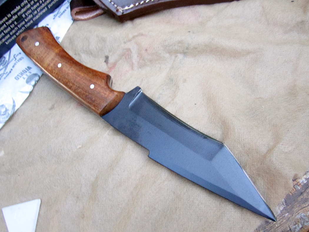 มีดHAND MADE BY ALONZO KNIVES USA CUSTOM TACTICAL TANTO 1095 KNIFE ROSE WOOD