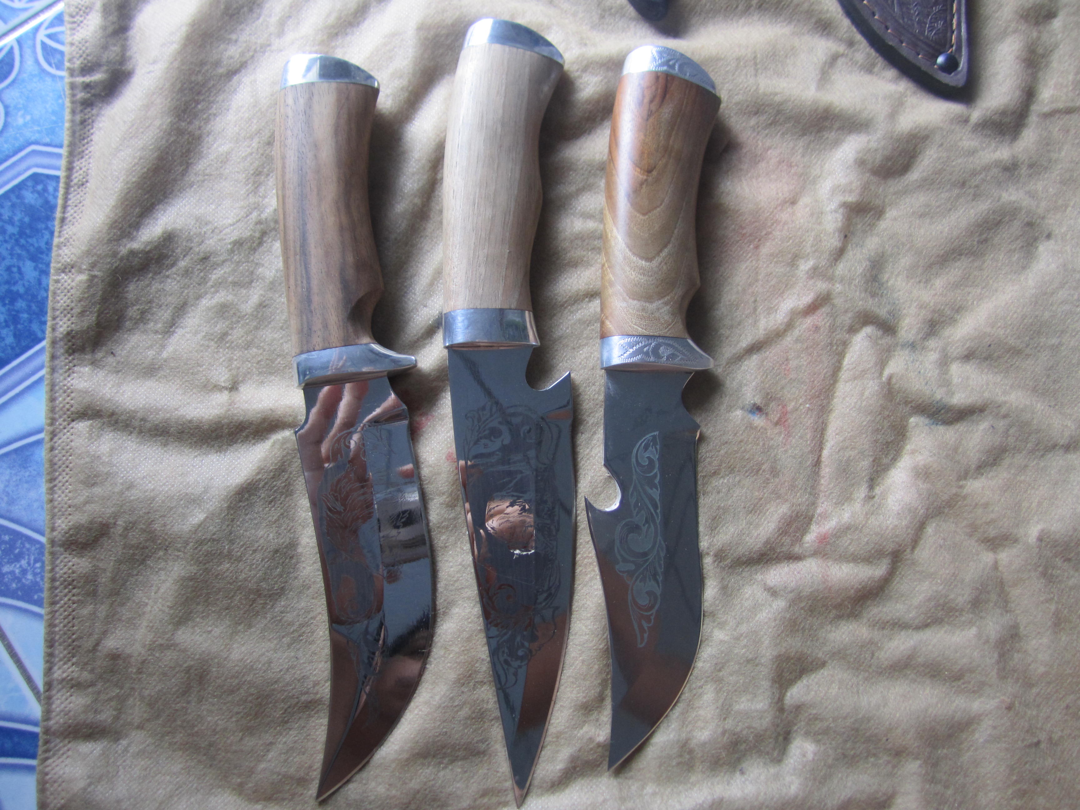 มีดรัสเซีย (R1)