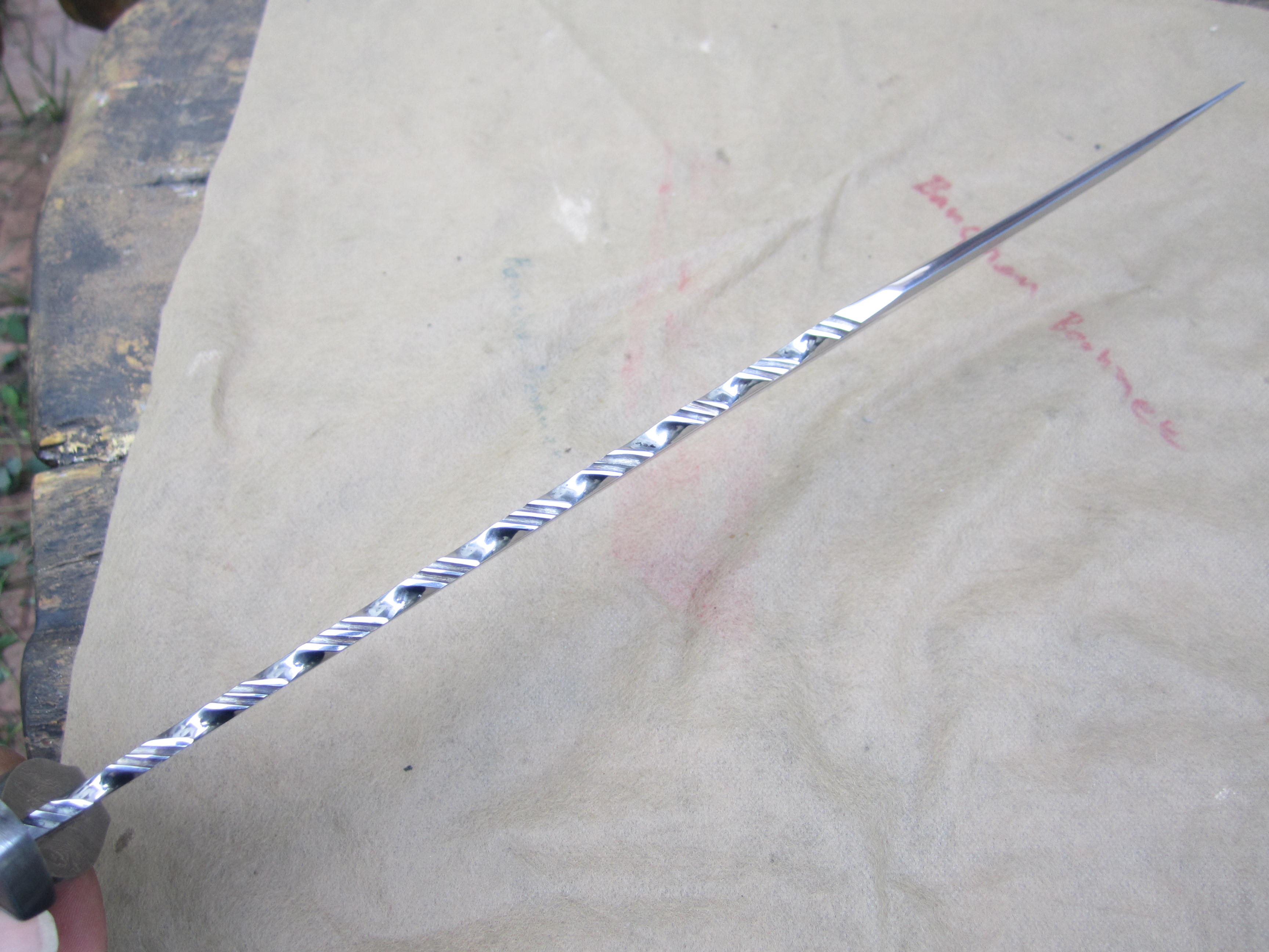 มีดใบตาย UK IMPACT CUTLERY RARE CUSTOM D2 LARGE COMBAT BOWIE KNIFE BURL WOOD DAMASCUS GUARD