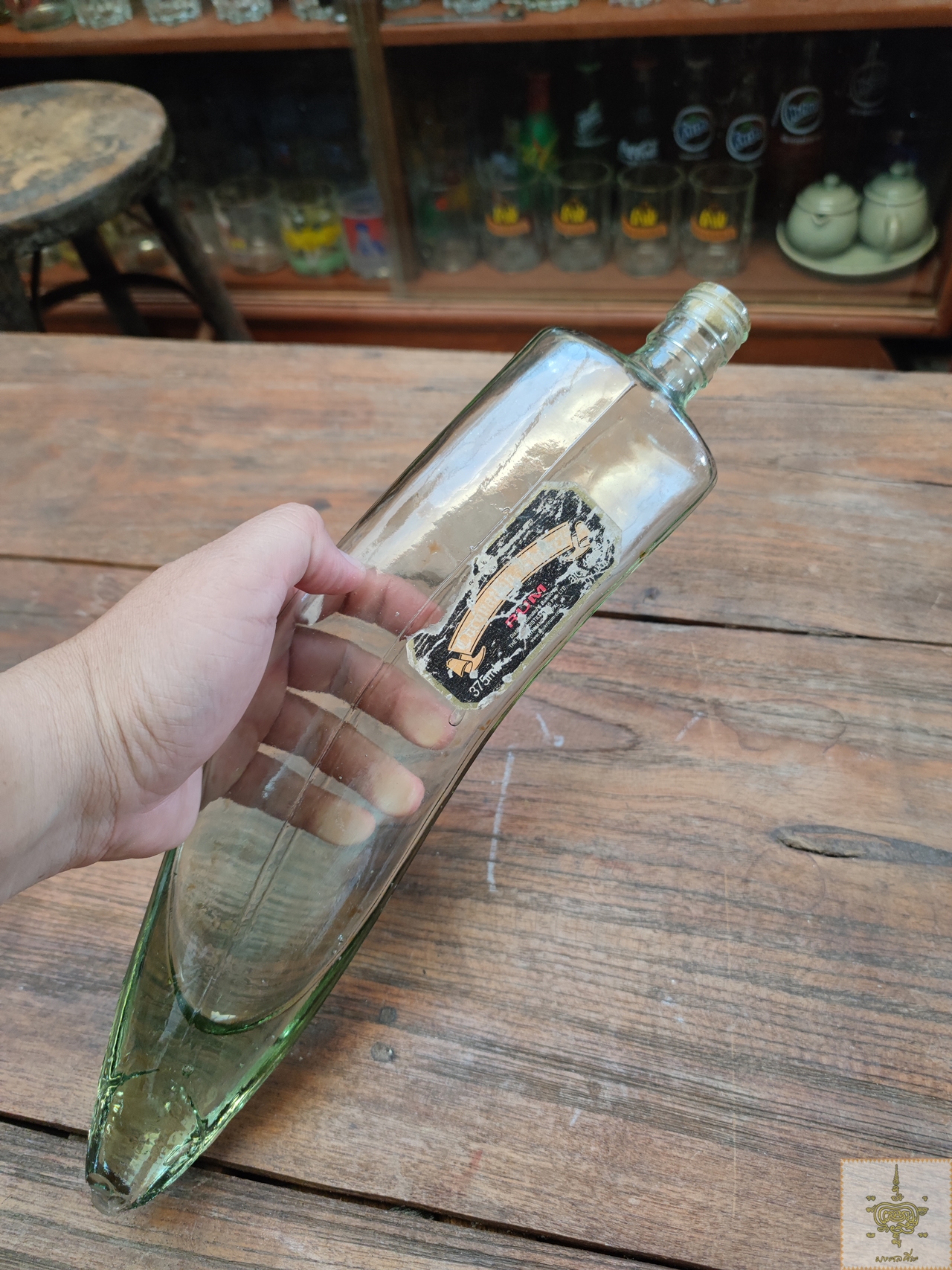 ขวดเหล้า เนปาล khukri rum