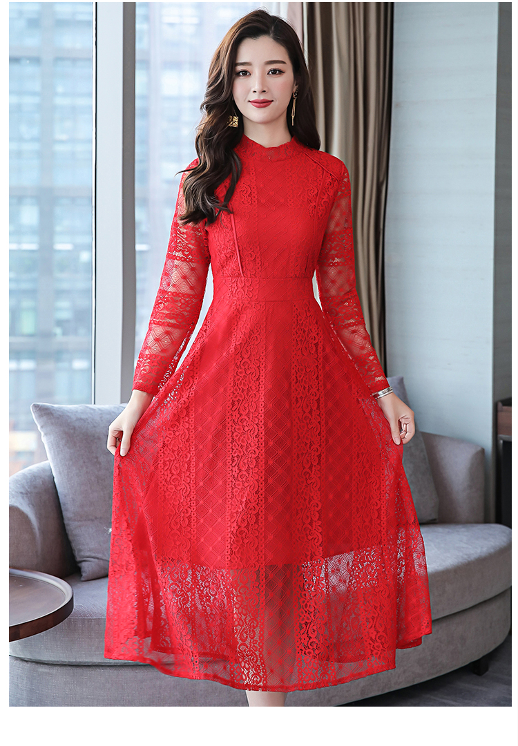 ชุดเดรสยาวลูกไม้สีแดง แขนยาว กระโปรงทรงบาน