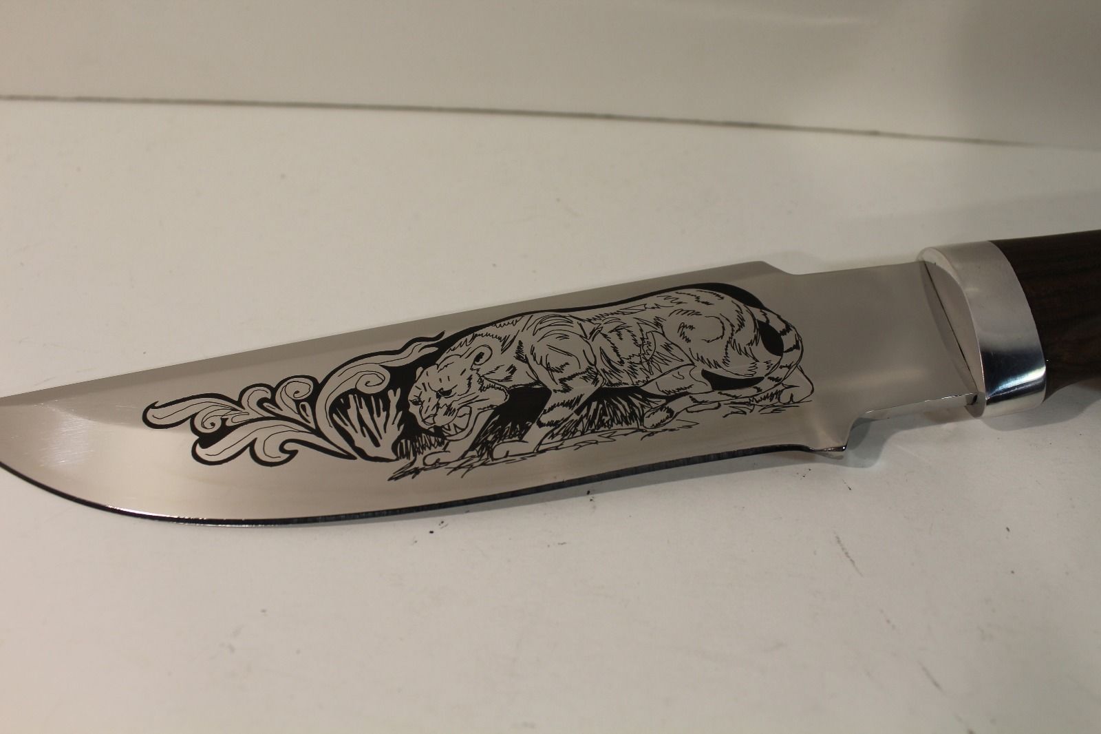 มีดรัสเซีย (R10)