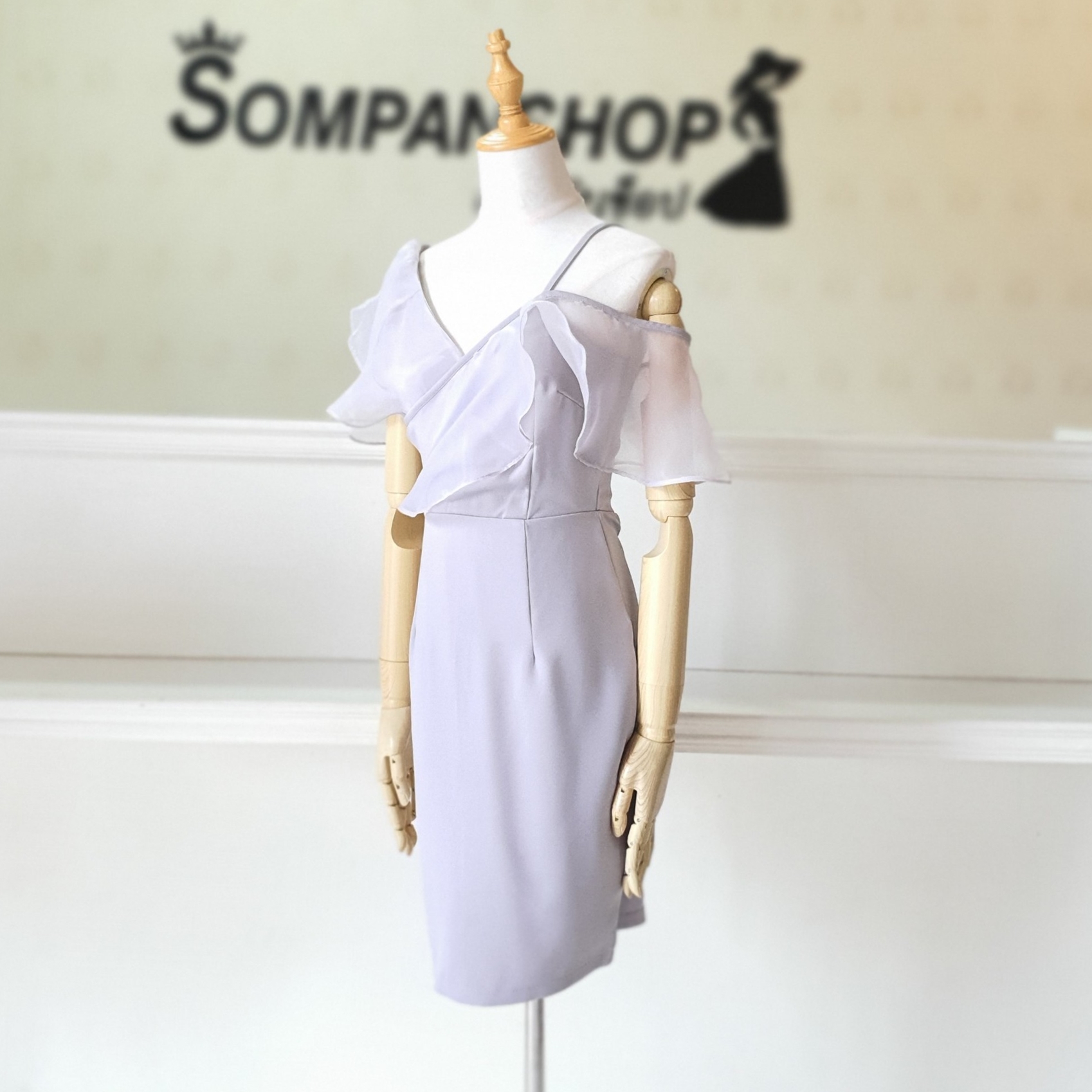 ชุดไปงานแต่งงานสีเทา เดรสสั้นแต่งระบายผ้าไหมแก้ว แบบน่ารัก สวยๆ เรียบหรูดูแพง ชุดราตรี ชุดไปงานแต่งงาน ชุดออกงาน