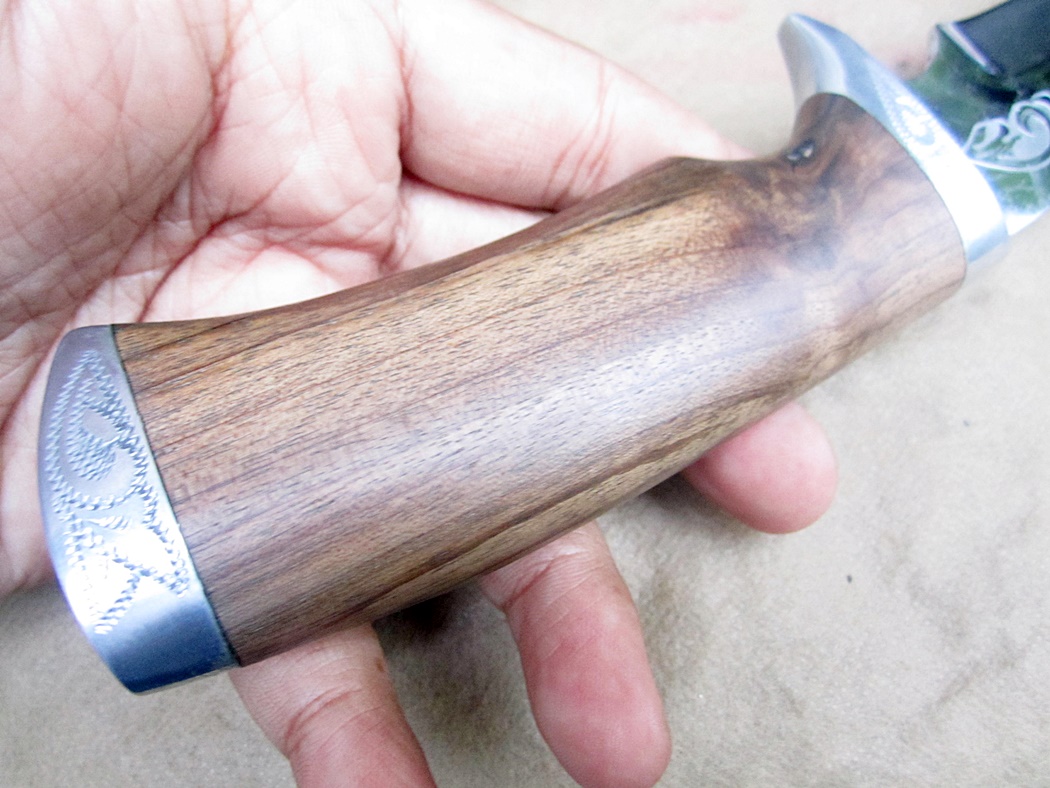 มีดรัสเซีย (R1)