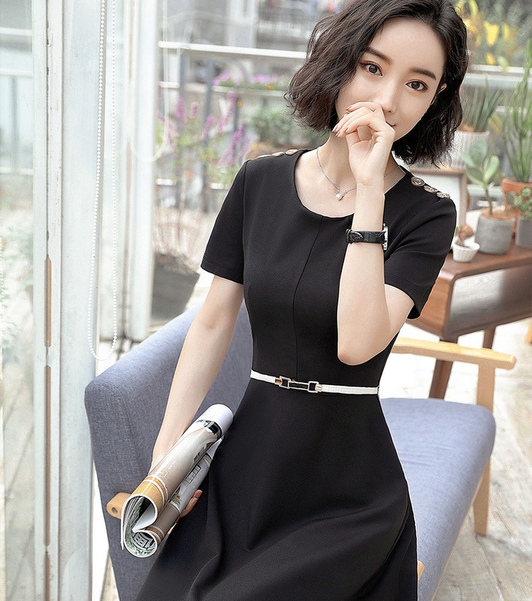 SALE ชุดเดรสสั้นสีดำ มีแขน ไหล่แต่งกระดุม กระโปรงบาน แนวเรียบๆ สวย ดูดี สไตล์ชุดทำงานออฟฟิศ