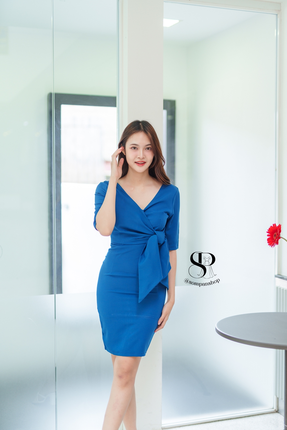 ชุดเดรสออกงานสีฟ้าน้ำทะเล ทรงเข้ารูป แขนสามส่วน แบบสวยเรียบหรูดูดี ใส่เป็นชุดออกงาน ชุดไปงานแต่งงาน ชุดราตรี กลางวัน กลางคืน